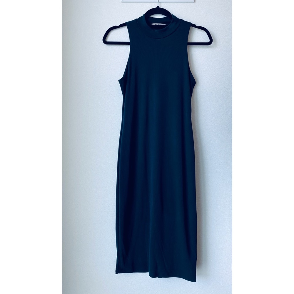 Mock neck sleeveless dress